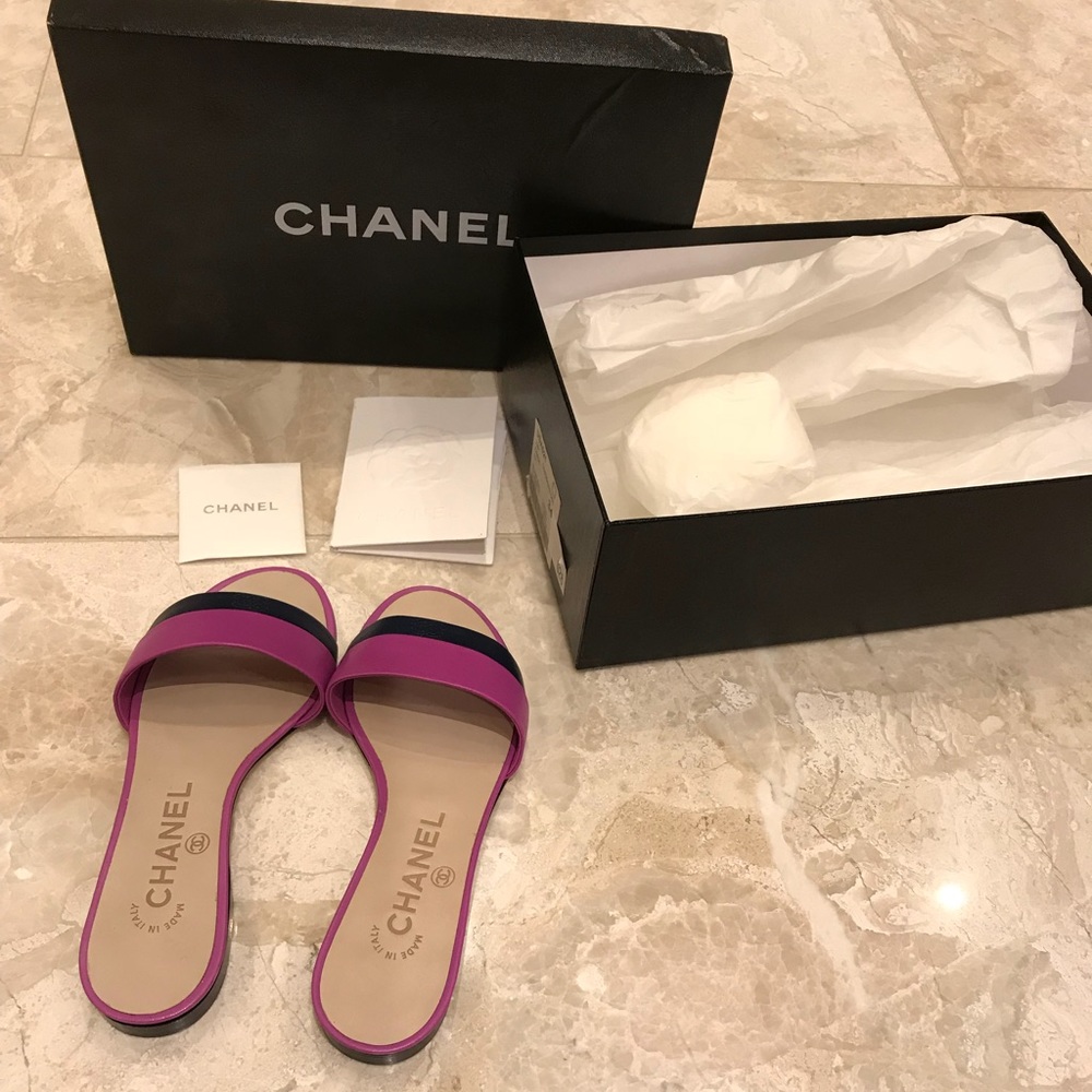 Chanel sandals never used 100% authentic